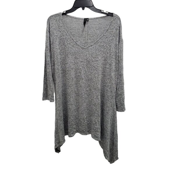 Obsession Woman's Gray‎ Marled Soft Asymmetrical Sharkbite Hem 3/4 Top Plus 3X - Picture 1 of 4